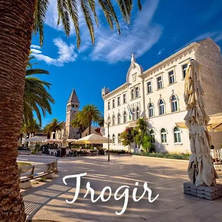 Апартаменты Panorama A15 Трогир